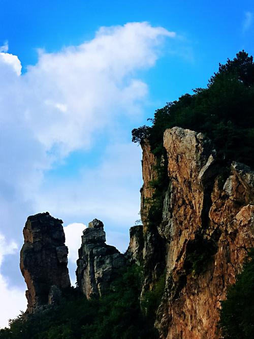 介绍山西天龙山石窟的导游词范文