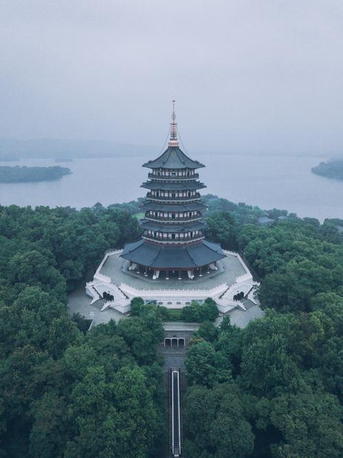 雷峰塔的导游词