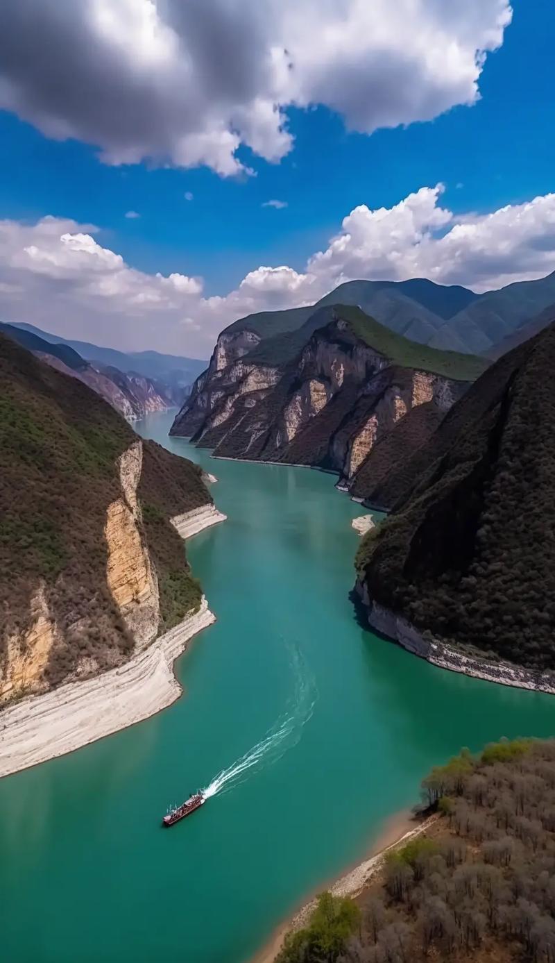 山水诗——《不尽长江滚滚来》