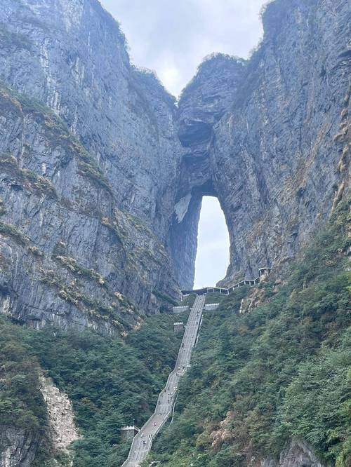 山水诗——《姑孰十咏(天门山)》