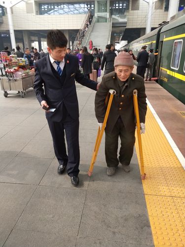 小学生助人为乐的演讲稿