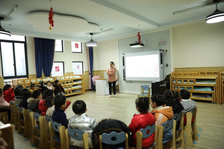 中班下学期家长会演讲稿范文