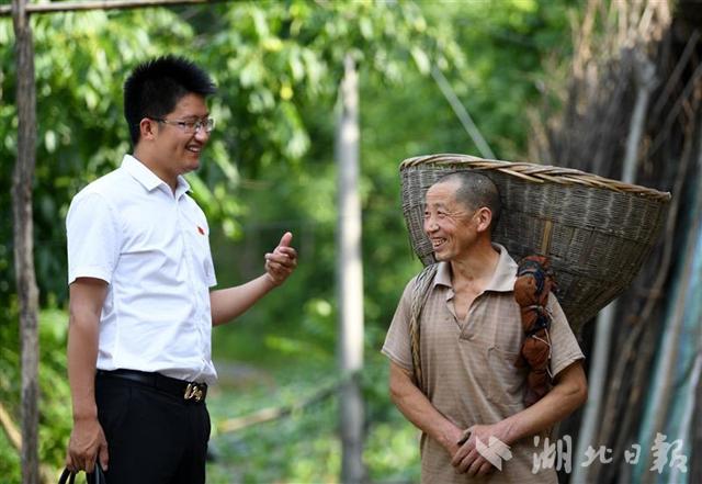 大学生村官工作感言演讲稿