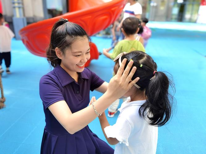 关于幼儿教师师德优秀演讲稿范文