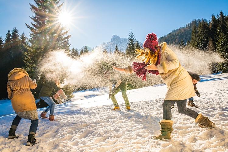 打雪仗的周记