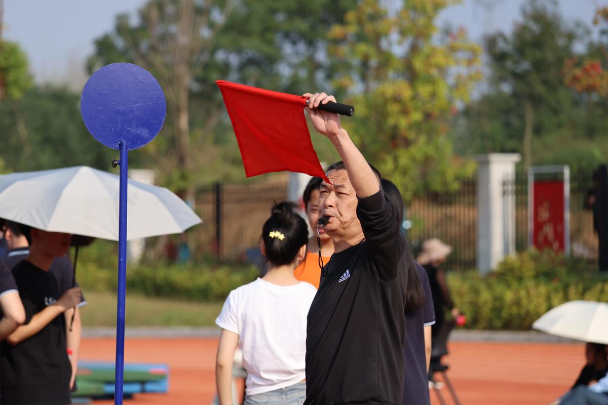 小学春季运动会通讯稿精选篇